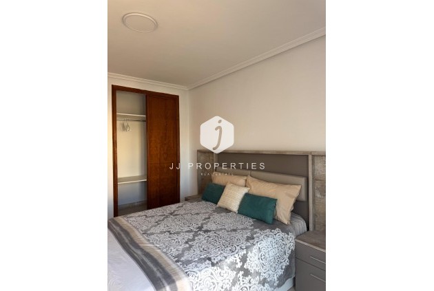 D'occasion - Duplex -
Orihuela Costa - Los Almendros-la Florida