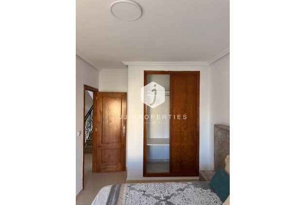 D'occasion - Duplex -
Orihuela Costa - Los Almendros-la Florida