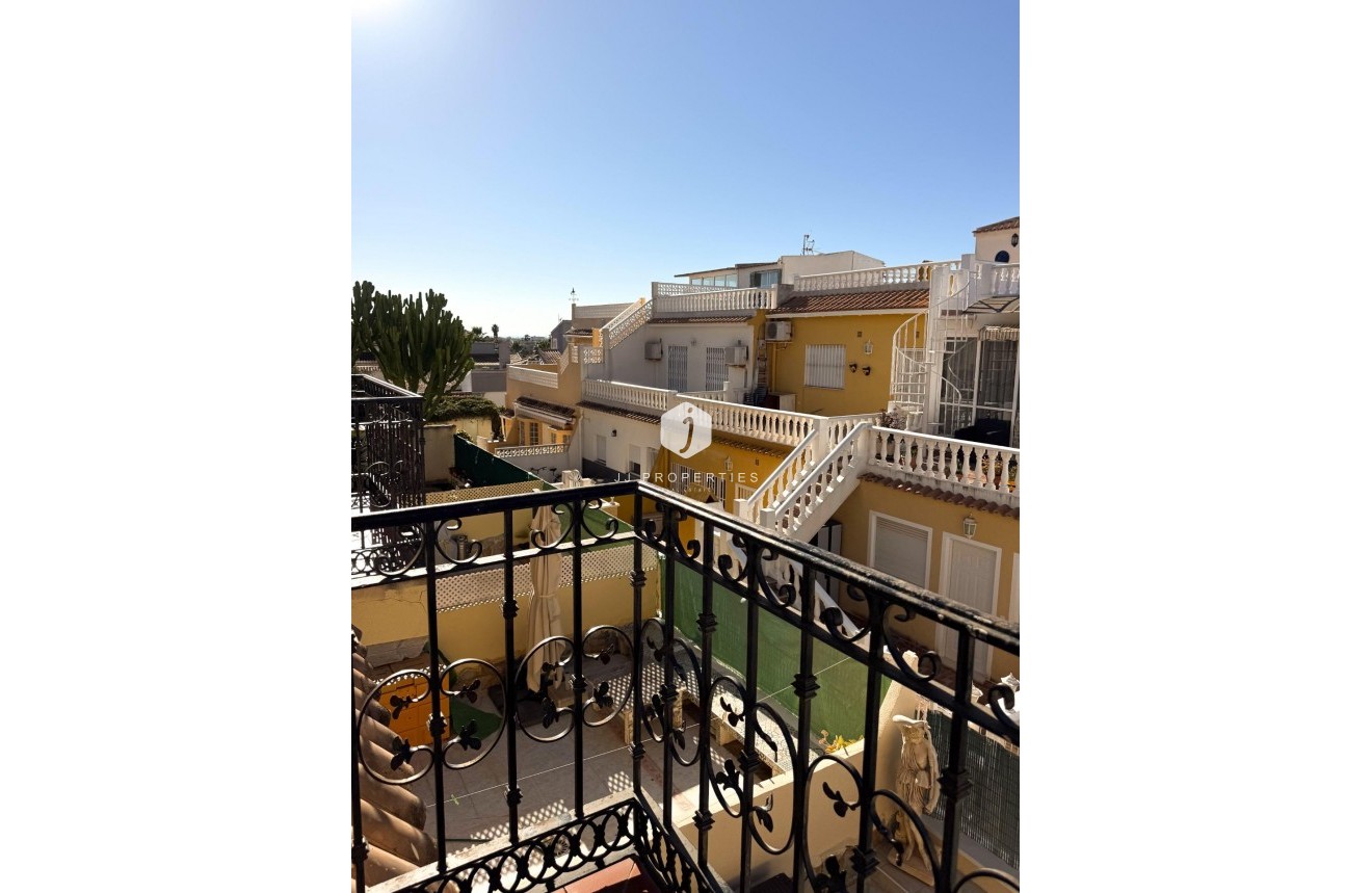 D'occasion - Duplex -
Orihuela Costa - Los Almendros-la Florida