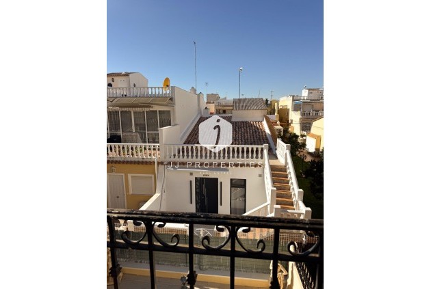 D'occasion - Duplex -
Orihuela Costa - Los Almendros-la Florida