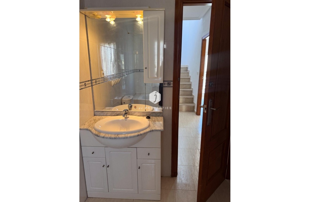 D'occasion - Duplex -
Orihuela Costa - Los Almendros-la Florida