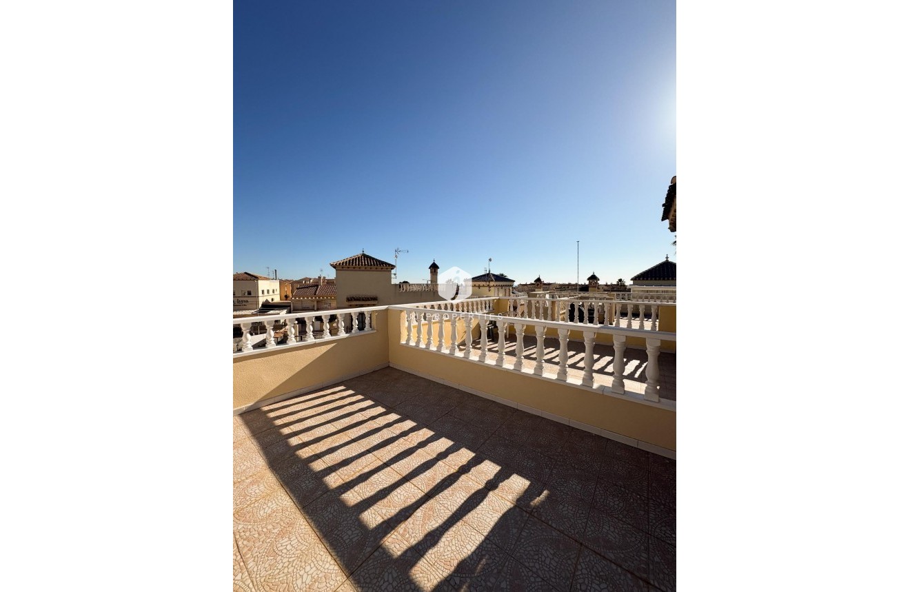 D'occasion - Duplex -
Orihuela Costa - Los Almendros-la Florida