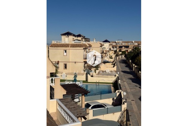 D'occasion - Duplex -
Orihuela Costa - Los Almendros-la Florida