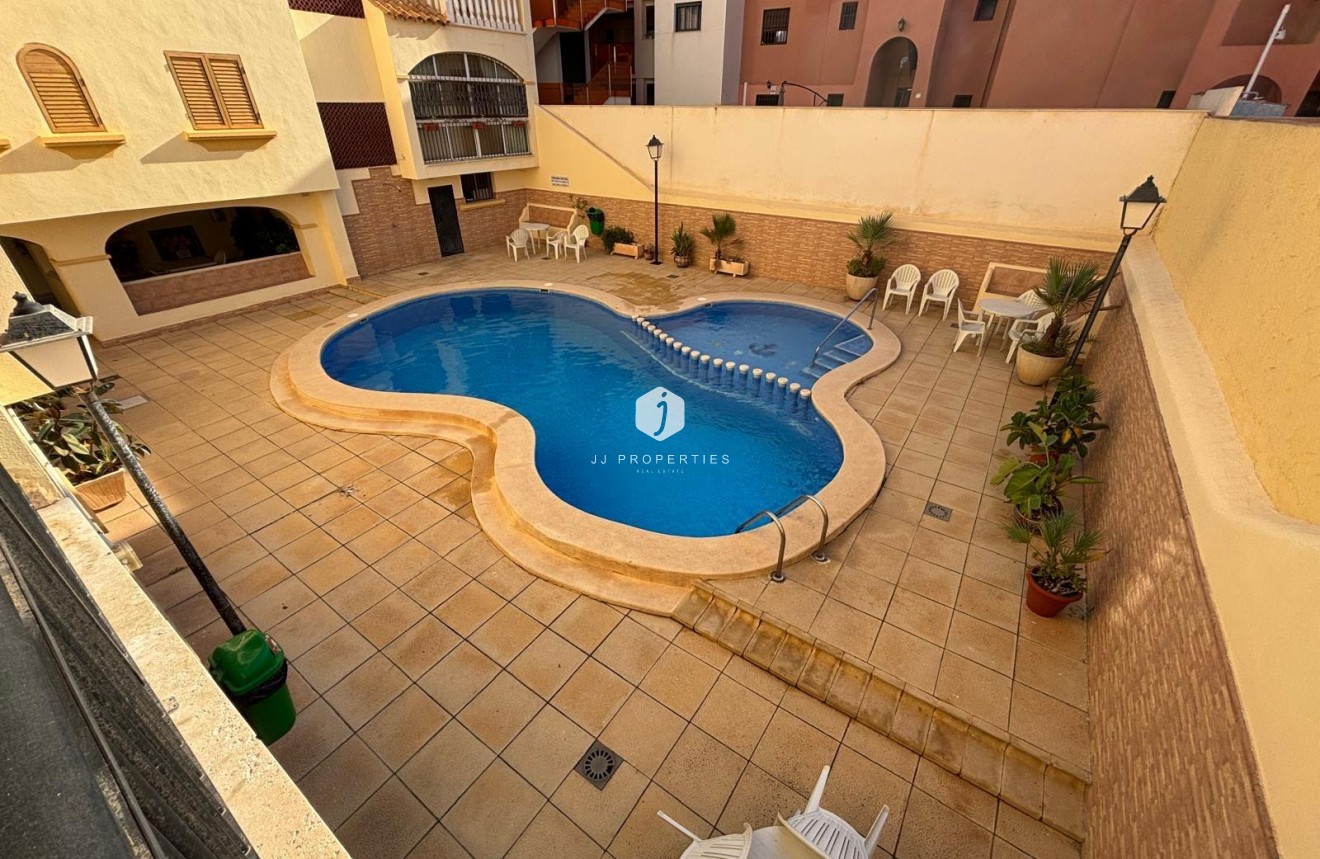 Resale - Apartment / flat -
Torrevieja - Los Frutales