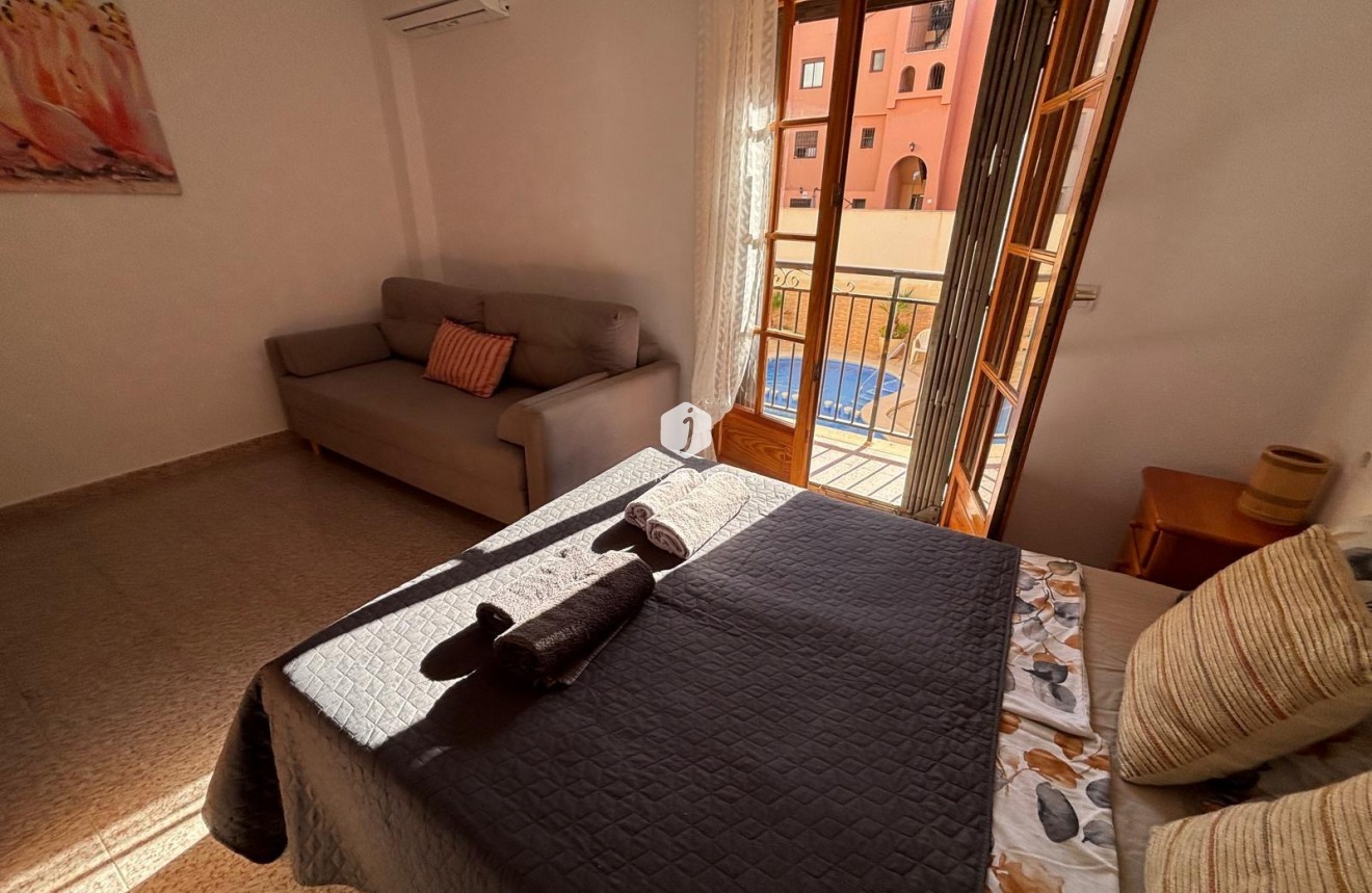 Resale - Apartment / flat -
Torrevieja - Los Frutales