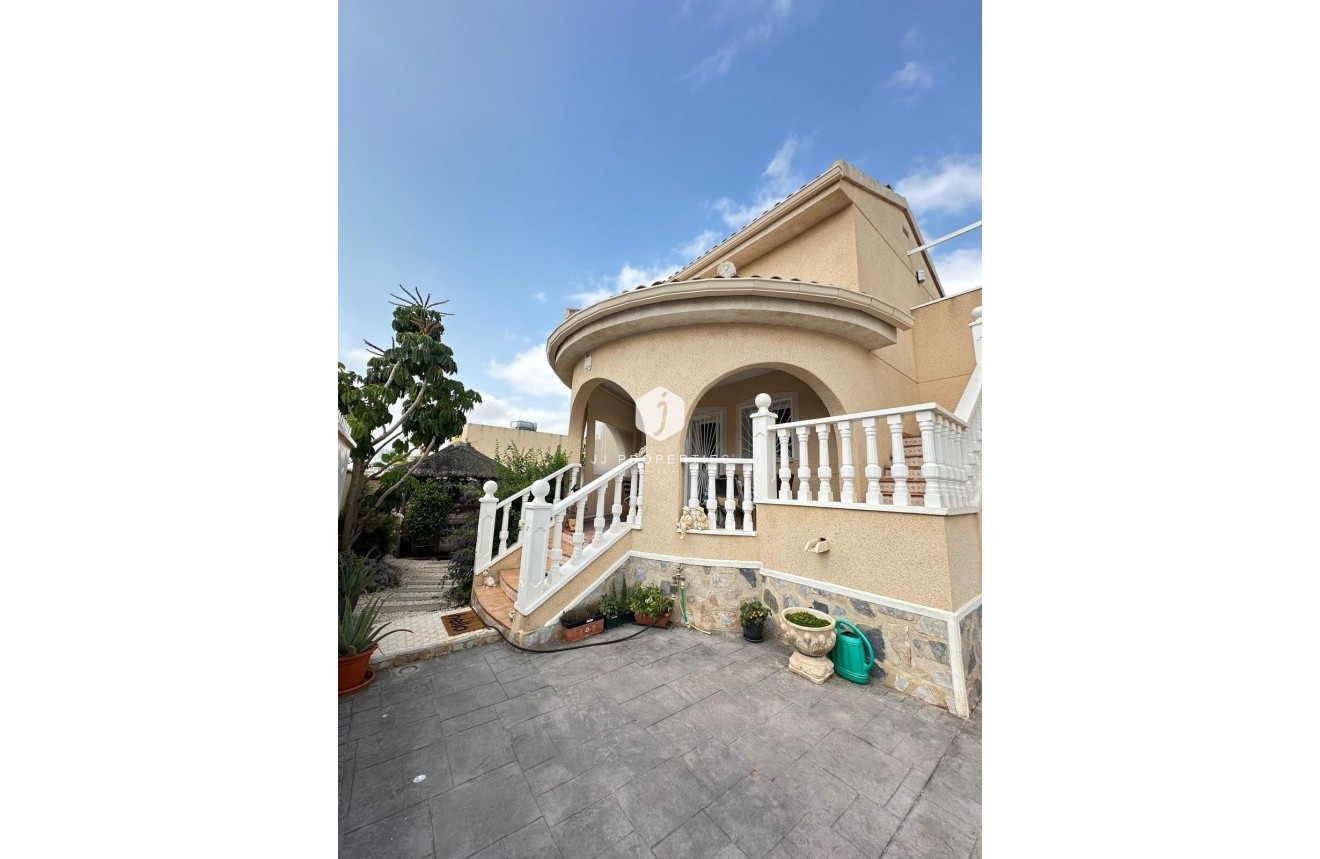 Resale - Villa -
Ciudad Quesada - Costa Blanca Sur