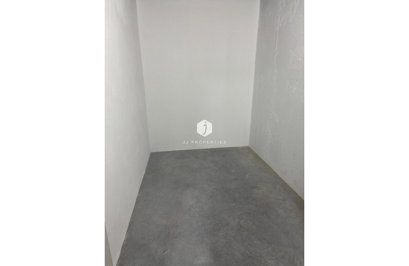 Resale - Apartment / flat -
Torrevieja - Estacion de autobuses