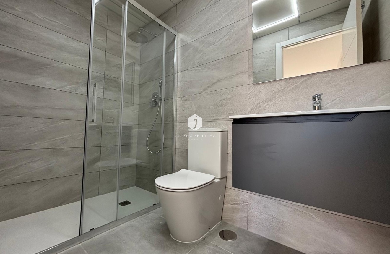 Resale - Apartment / flat -
Torrevieja - Estacion de autobuses