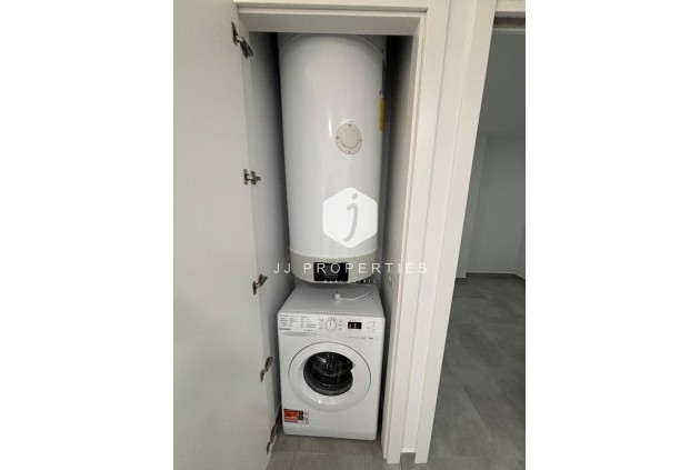 Resale - Apartment / flat -
Torrevieja - Estacion de autobuses