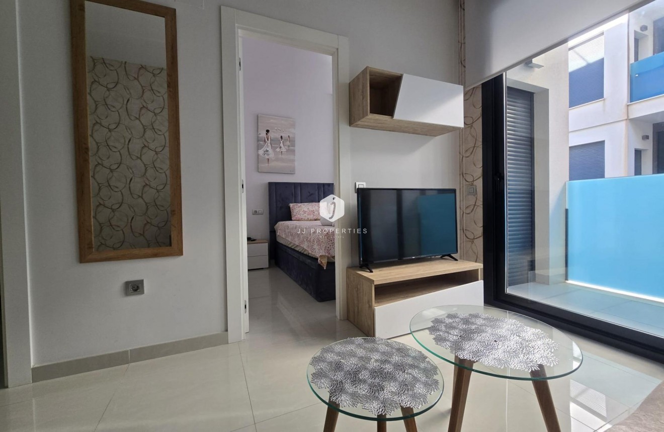 Resale - Apartment / flat -
Torrevieja - Estacion de autobuses