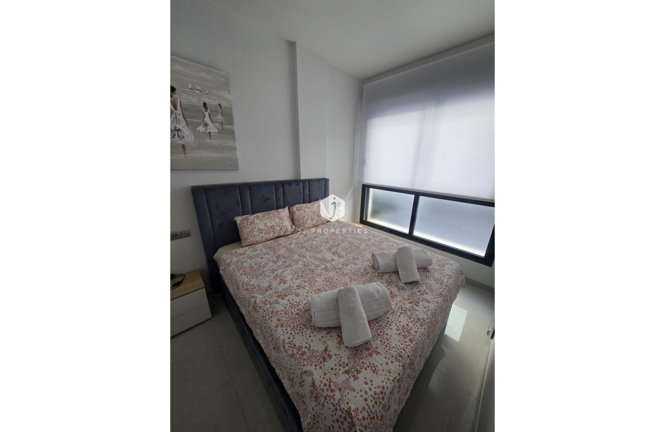 Resale - Apartment / flat -
Torrevieja - Estacion de autobuses