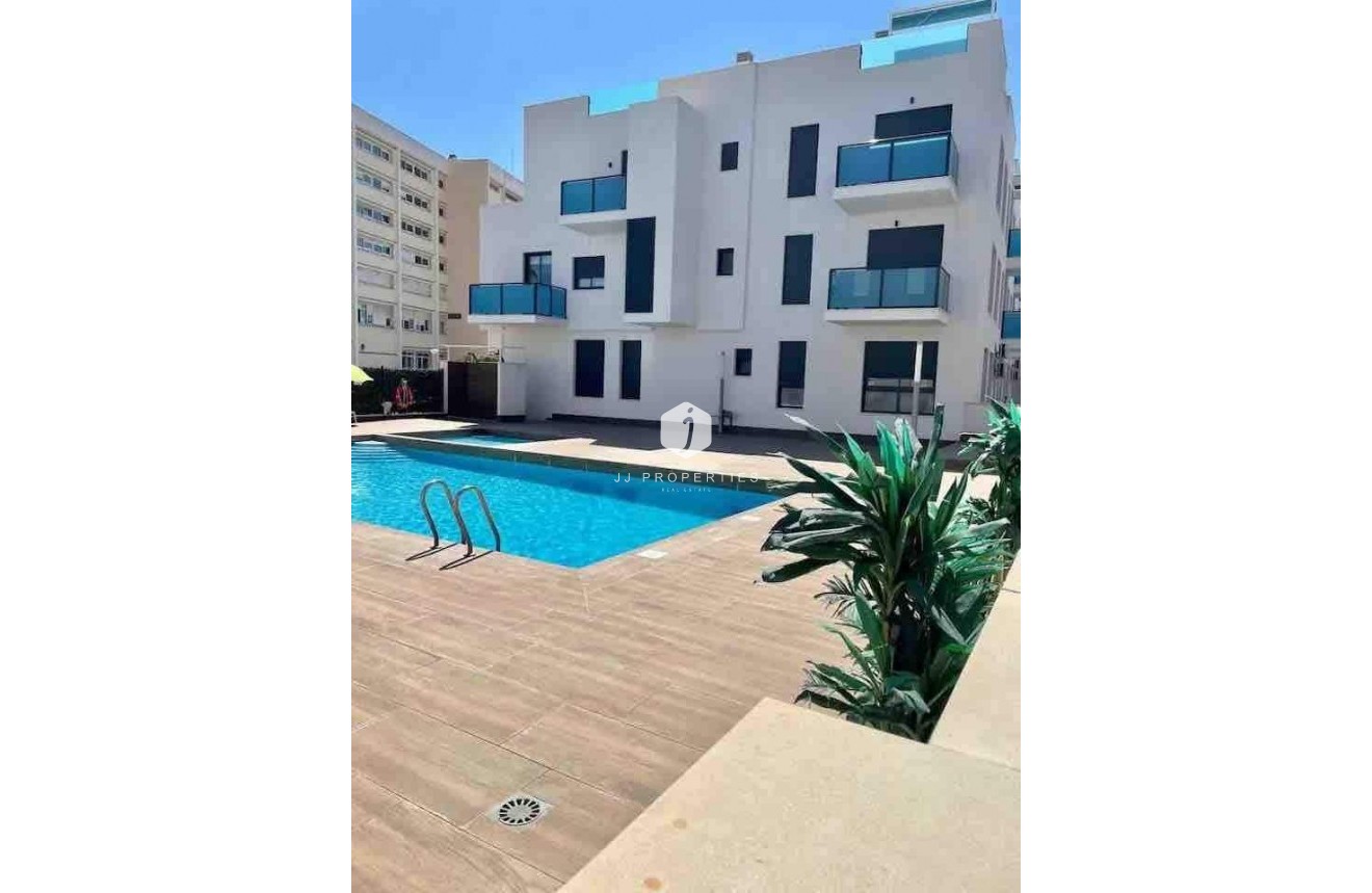 Resale - Apartment / flat -
Torrevieja - Estacion de autobuses