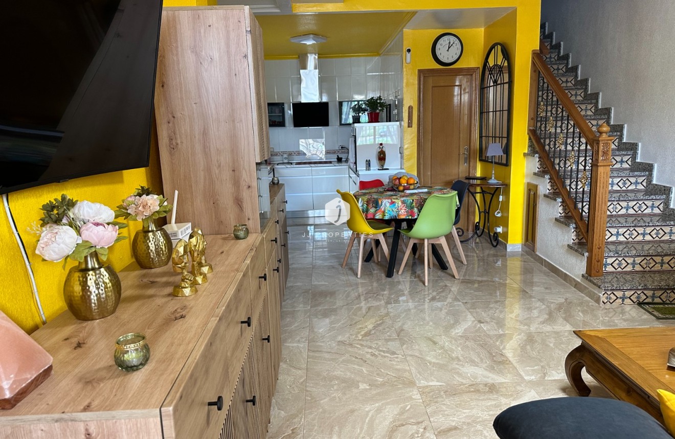 Resale - Chalet -
Bigastro - Inland