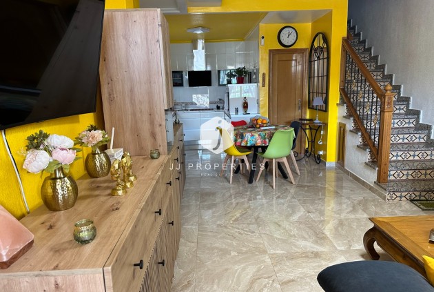 Resale - Chalet -
Bigastro - Inland