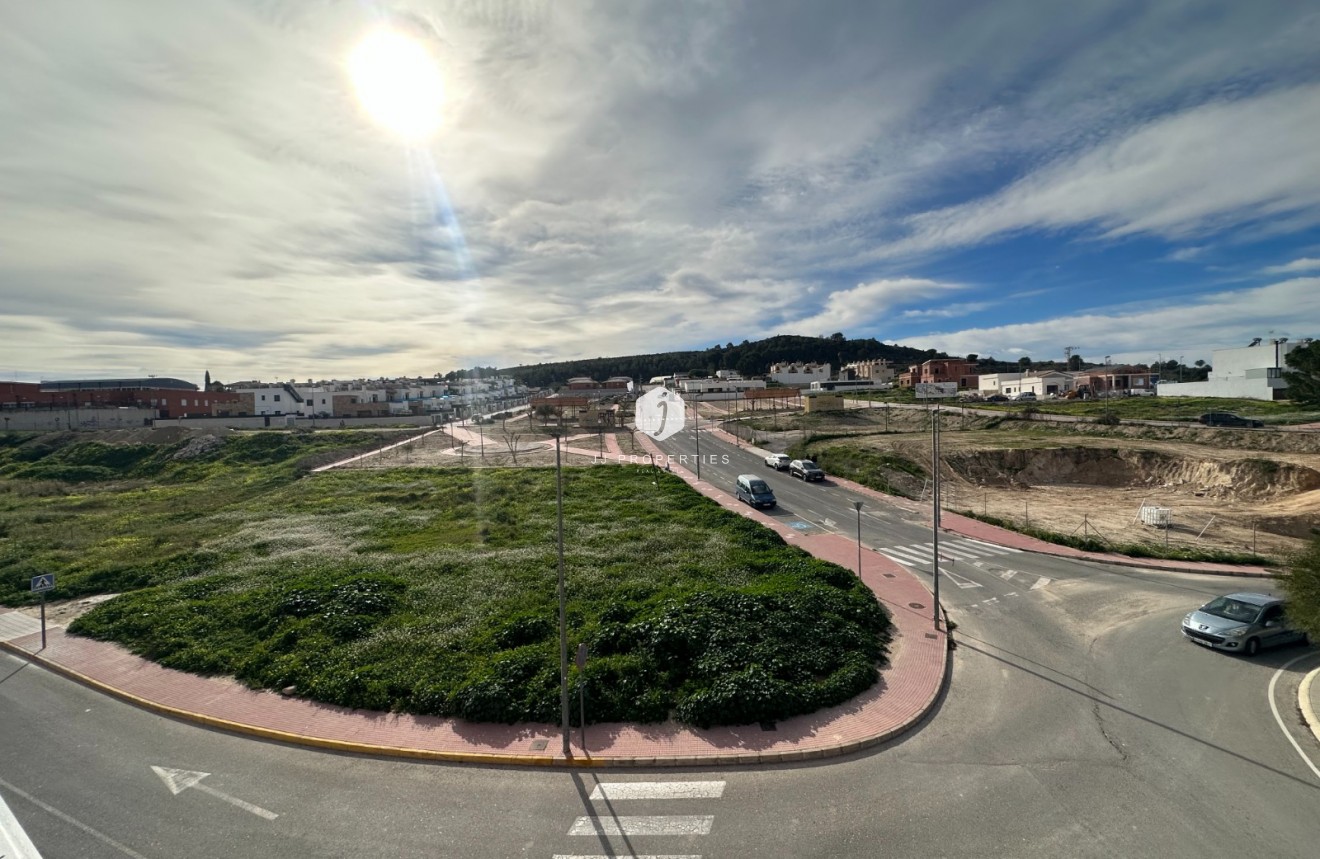 Resale - Chalet -
Bigastro - Inland