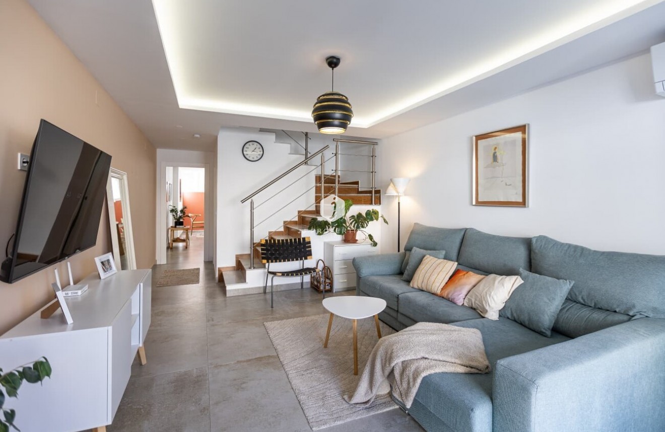 Segunda mano - Chalet -
Torrevieja