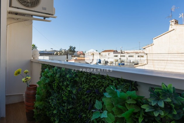 Segunda mano - Chalet -
Torrevieja