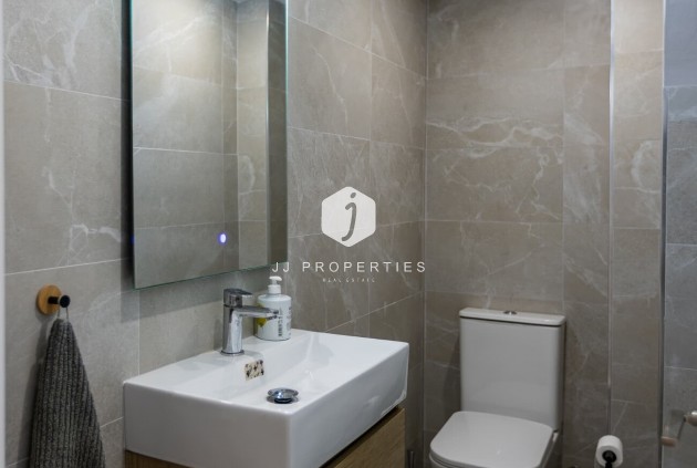 Segunda mano - Chalet -
Torrevieja