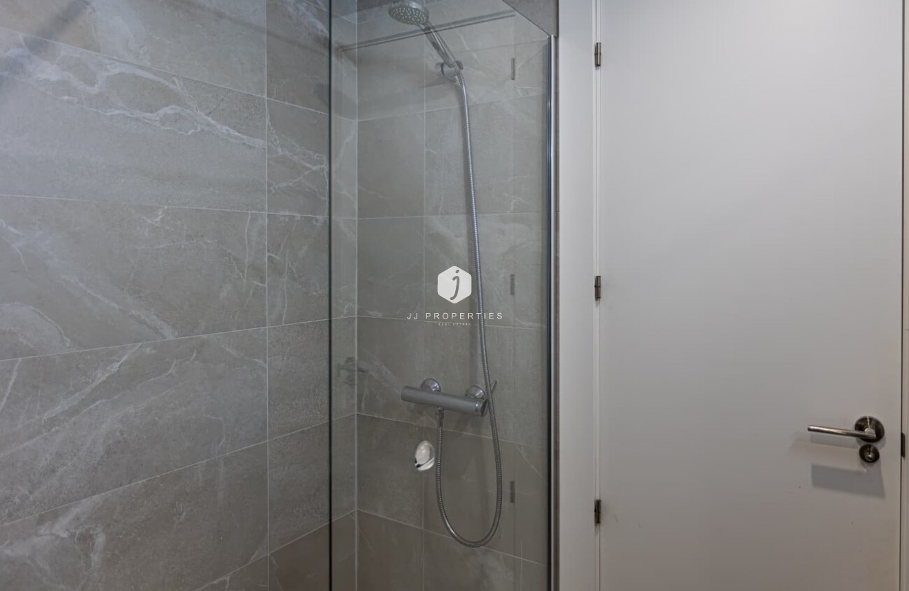 Segunda mano - Chalet -
Torrevieja