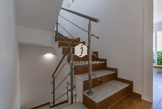 Segunda mano - Chalet -
Torrevieja