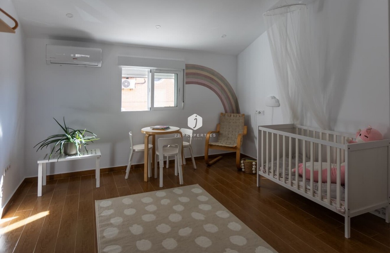 Segunda mano - Chalet -
Torrevieja