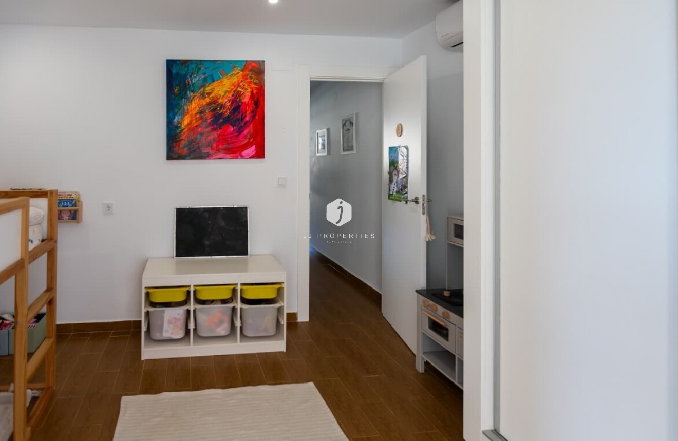 Segunda mano - Chalet -
Torrevieja