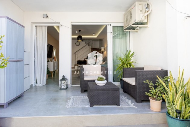 Segunda mano - Chalet -
Torrevieja