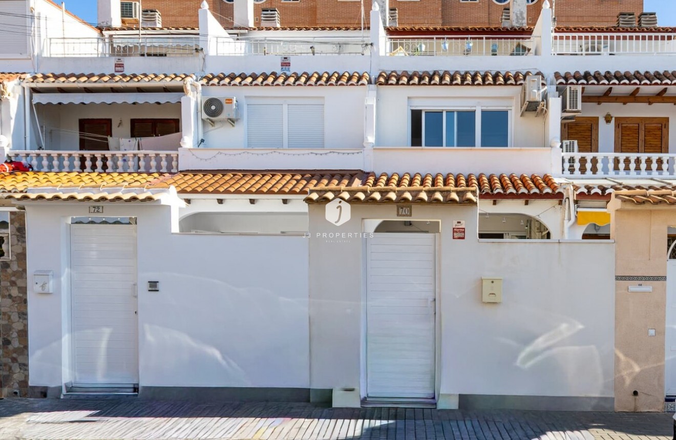 Segunda mano - Chalet -
Torrevieja