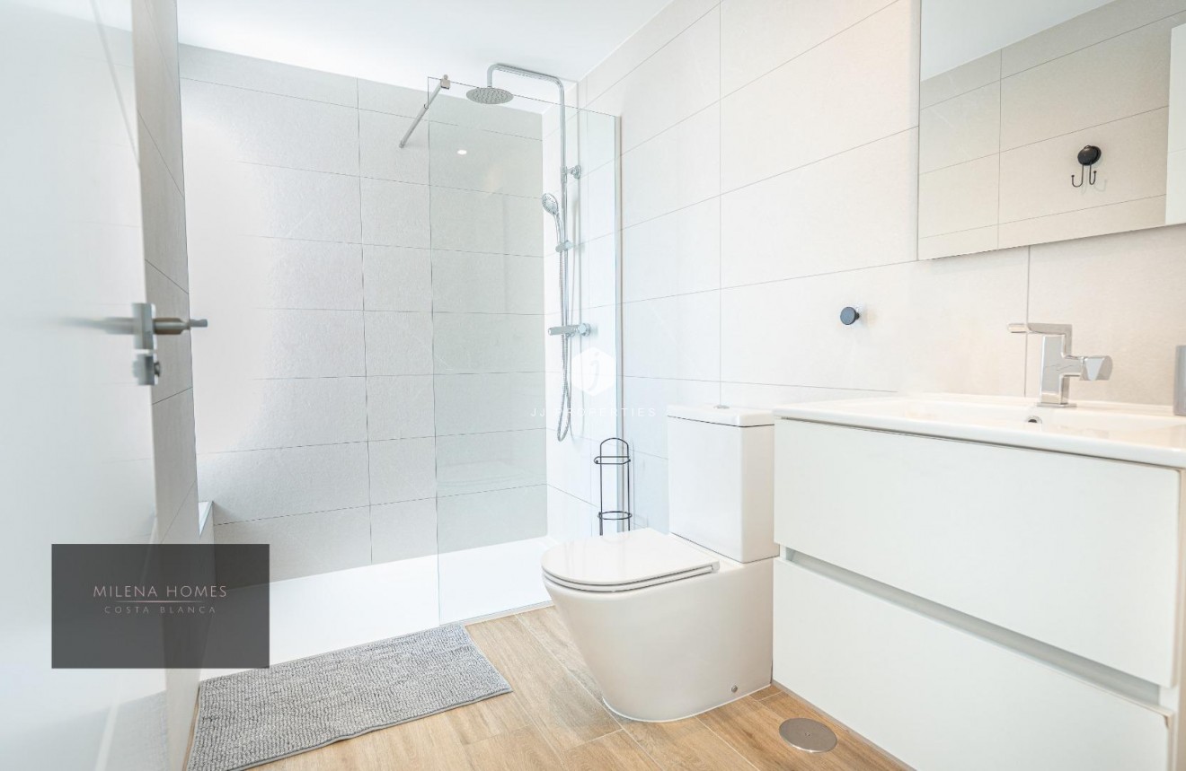 Resale - Apartment / flat -
Torrevieja - Punta prima