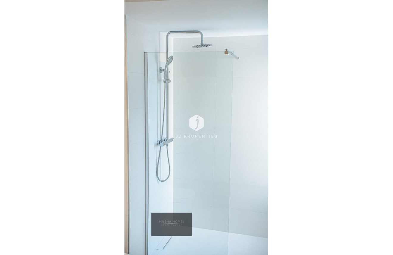 Resale - Apartment / flat -
Torrevieja - Punta prima