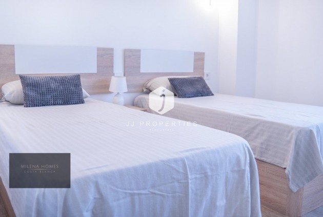 Resale - Apartment / flat -
Torrevieja - Punta prima
