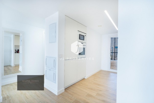 Resale - Apartment / flat -
Torrevieja - Punta prima