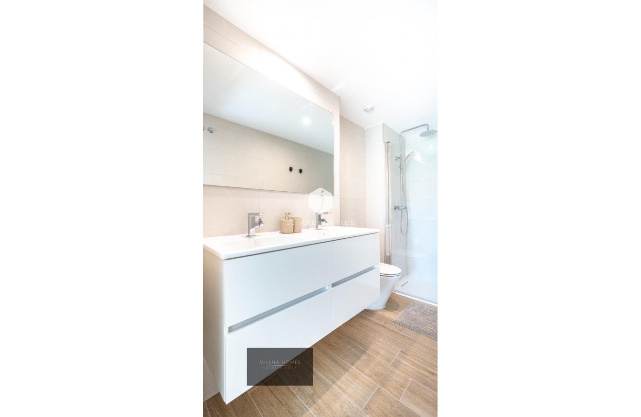 Resale - Apartment / flat -
Torrevieja - Punta prima