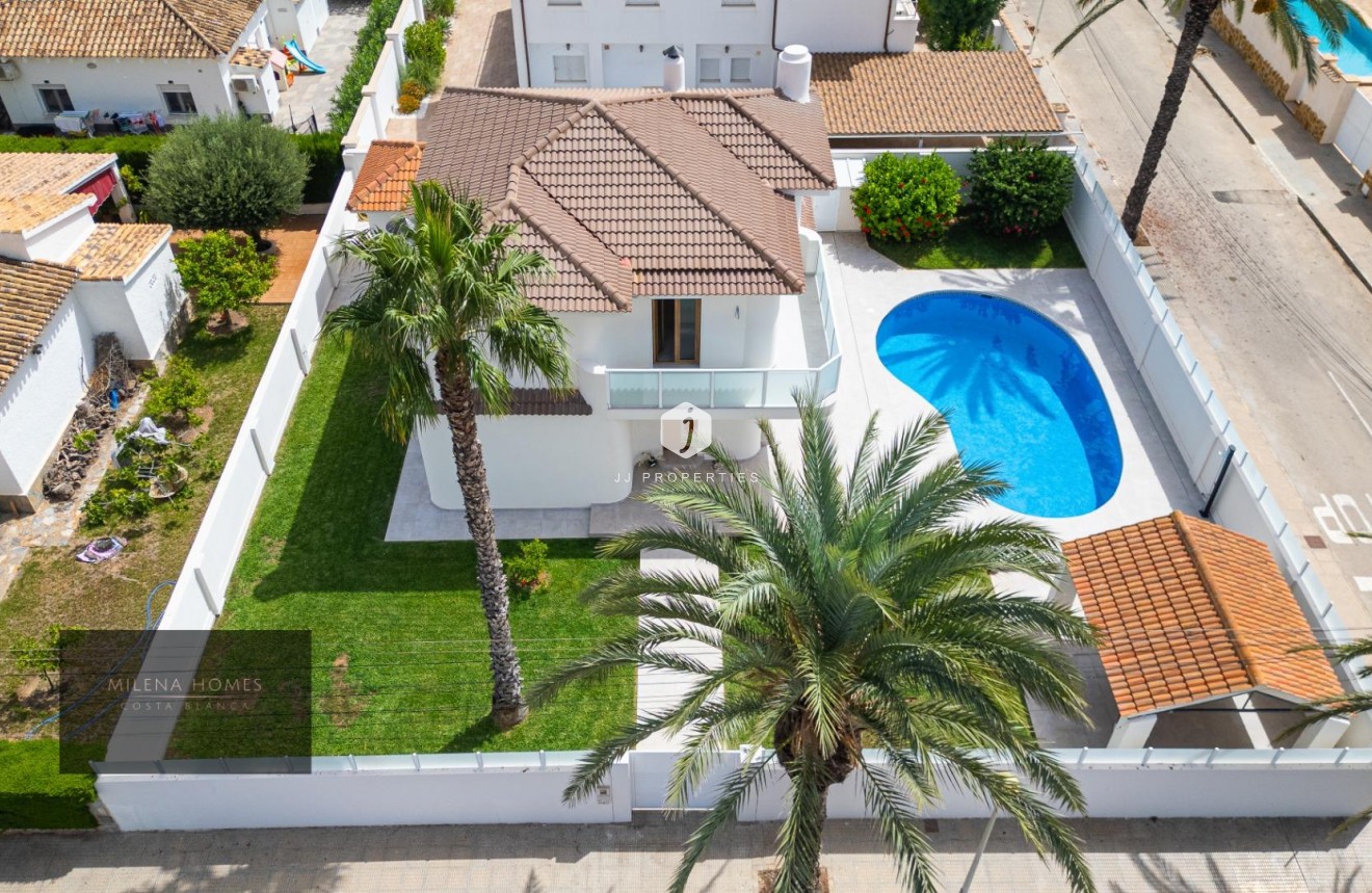 Segunda mano - Villa -
Cabo Roig