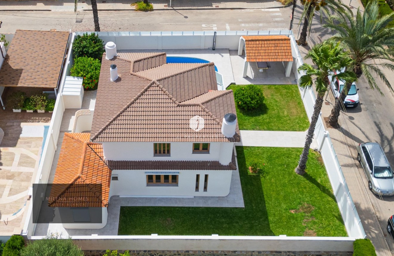 Segunda mano - Villa -
Cabo Roig