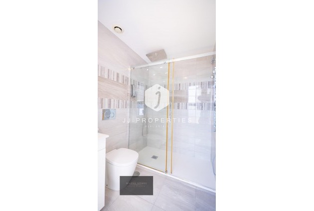 Resale - Penthouse -
Torrevieja - Punta prima