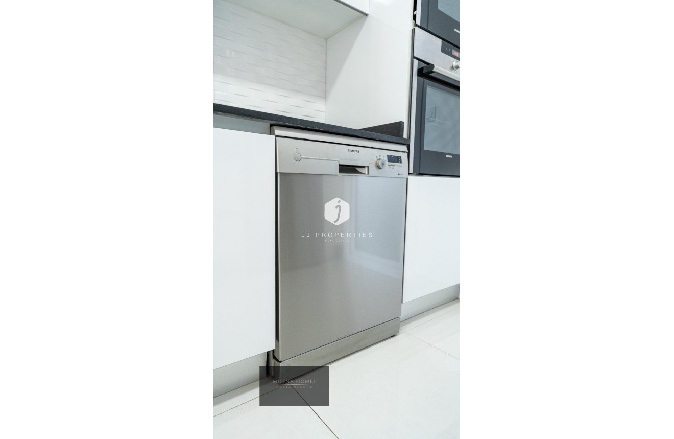 Resale - Penthouse -
Torrevieja - Punta prima