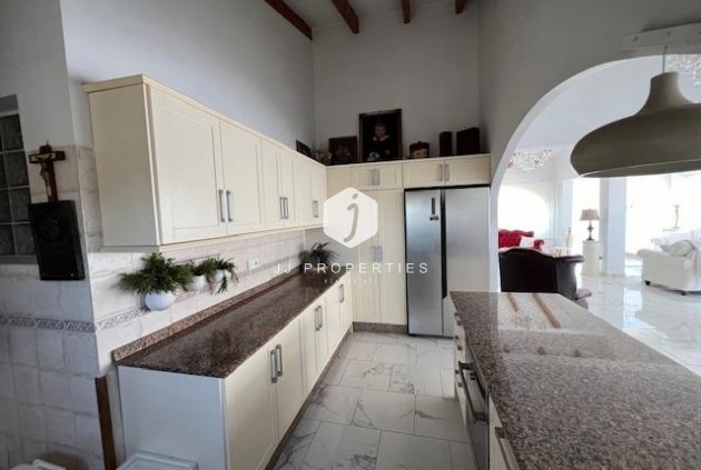 Resale - Villa -
Dolores - Comunidad Valenciana