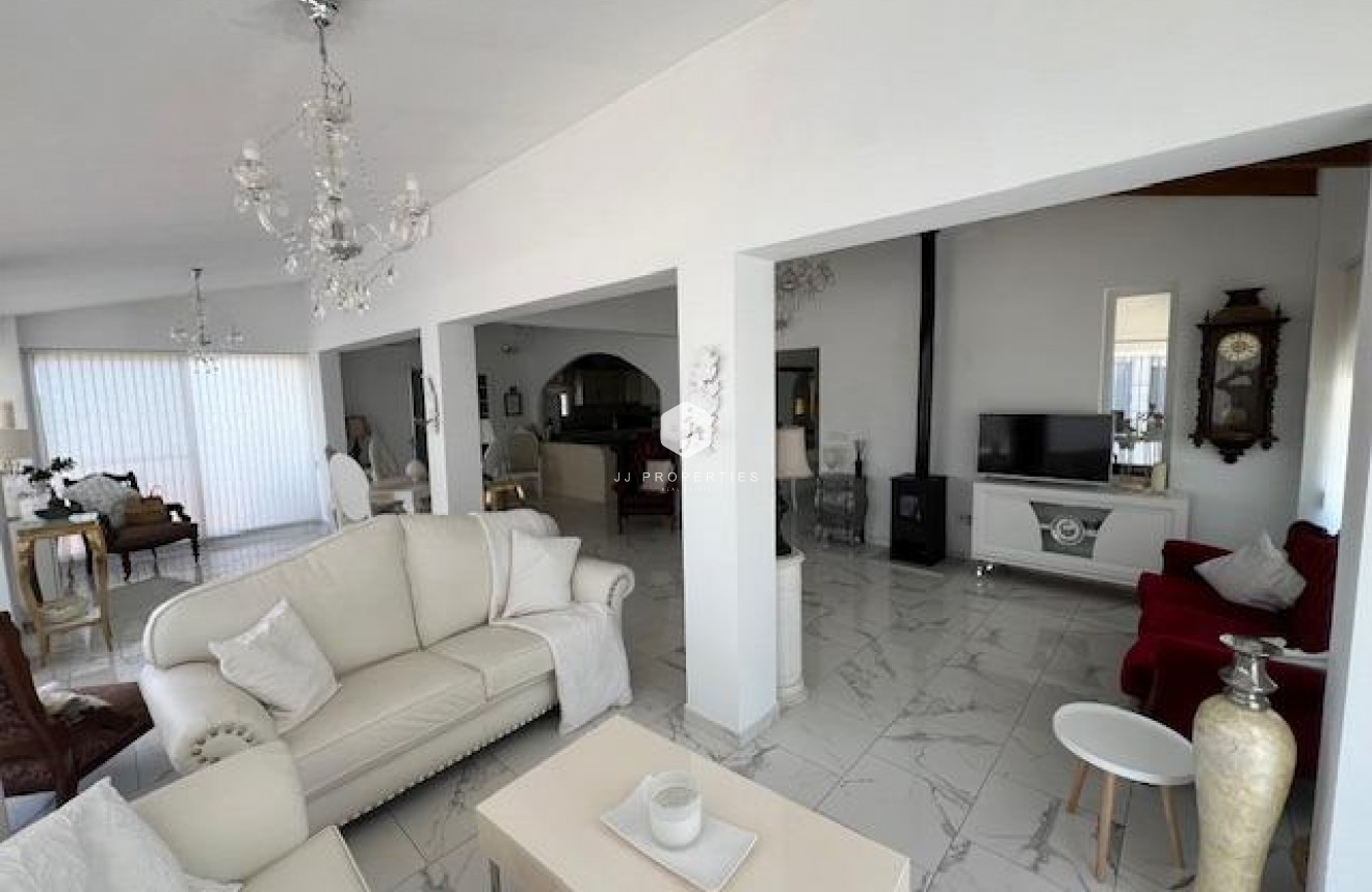 Resale - Villa -
Dolores - Comunidad Valenciana