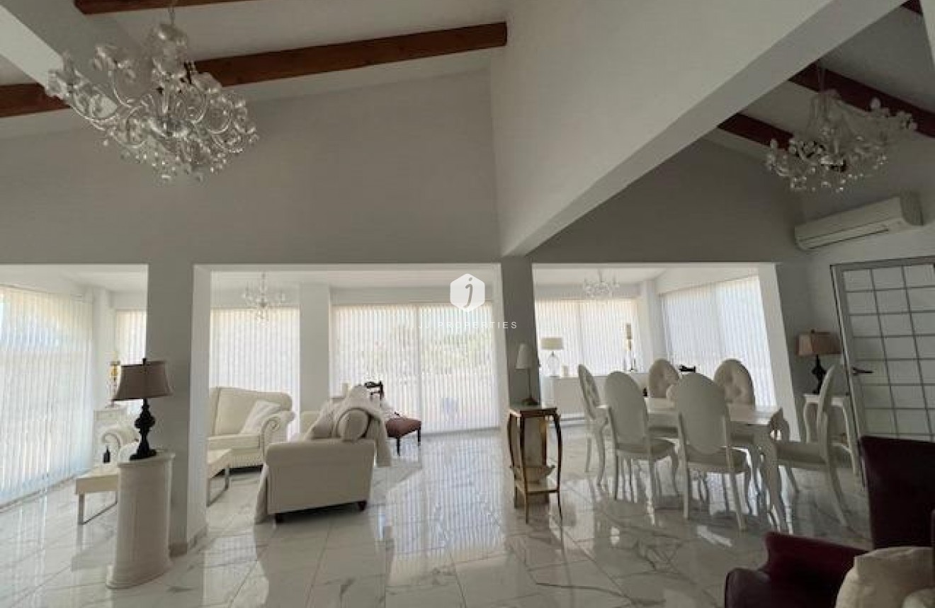 Resale - Villa -
Dolores - Comunidad Valenciana