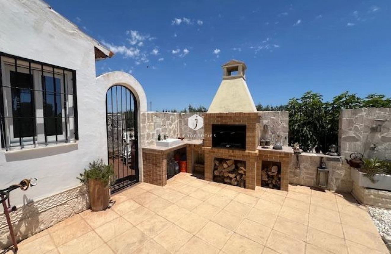 Resale - Villa -
Dolores - Comunidad Valenciana
