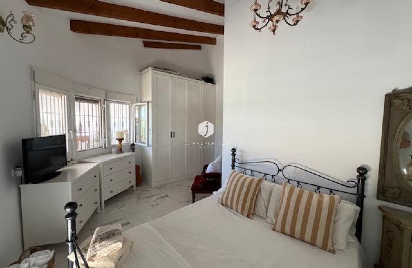 Resale - Villa -
Dolores - Comunidad Valenciana