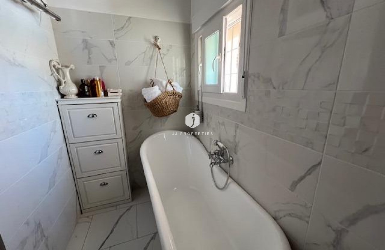 Resale - Villa -
Dolores - Comunidad Valenciana