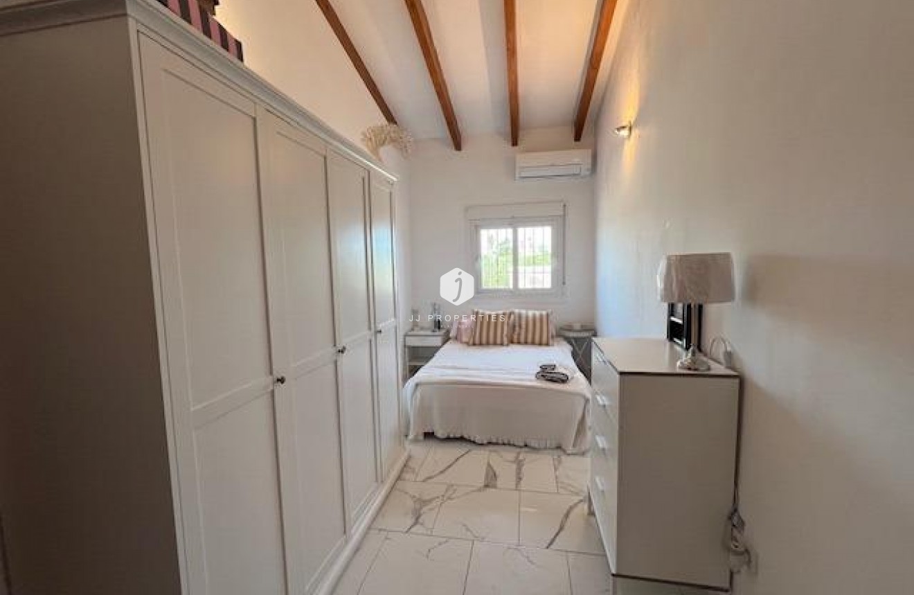 Resale - Villa -
Dolores - Comunidad Valenciana