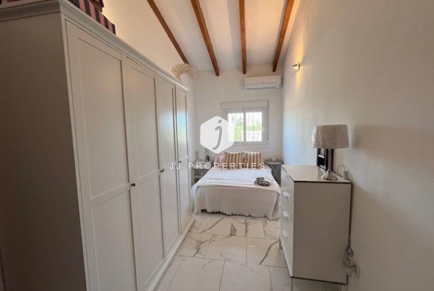 Resale - Villa -
Dolores - Comunidad Valenciana