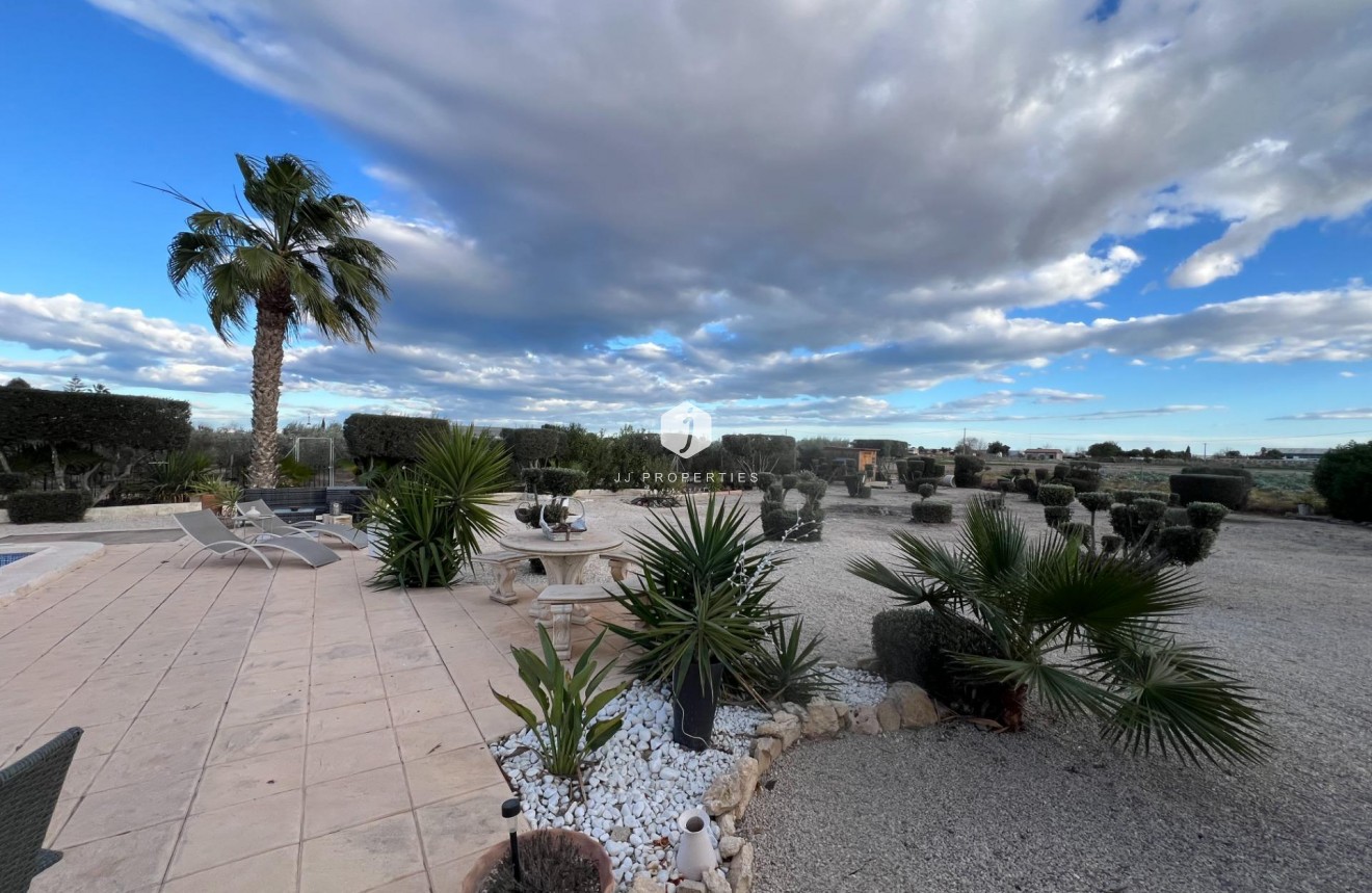 Resale - Villa -
Dolores - Comunidad Valenciana