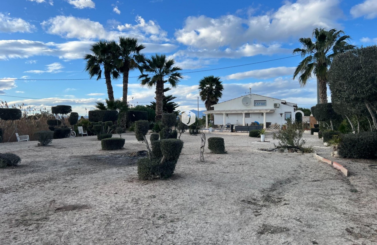 Resale - Villa -
Dolores - Comunidad Valenciana