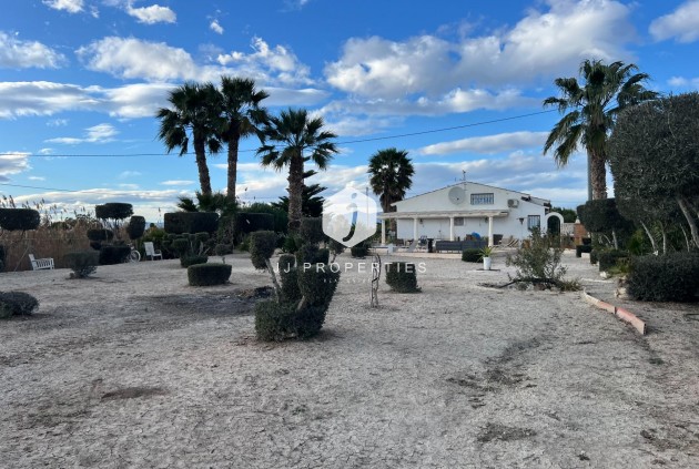 Resale - Villa -
Dolores - Comunidad Valenciana