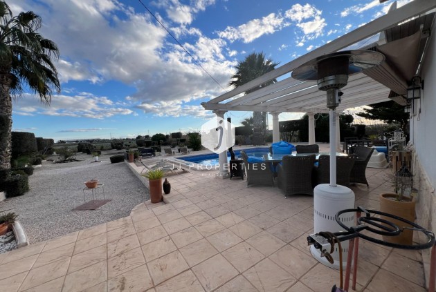 Resale - Villa -
Dolores - Comunidad Valenciana