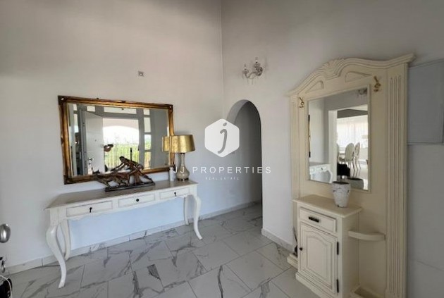 Resale - Villa -
Dolores - Comunidad Valenciana